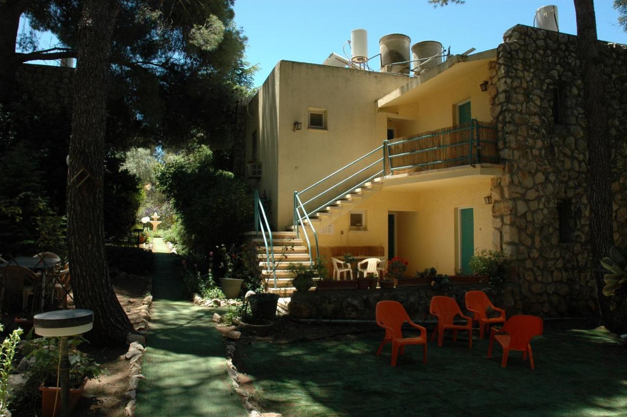 Safed Inn Стая снимка