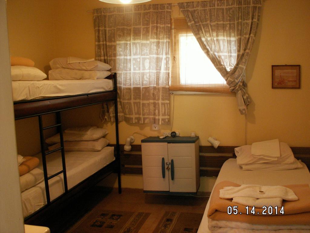 Safed Inn Стая снимка