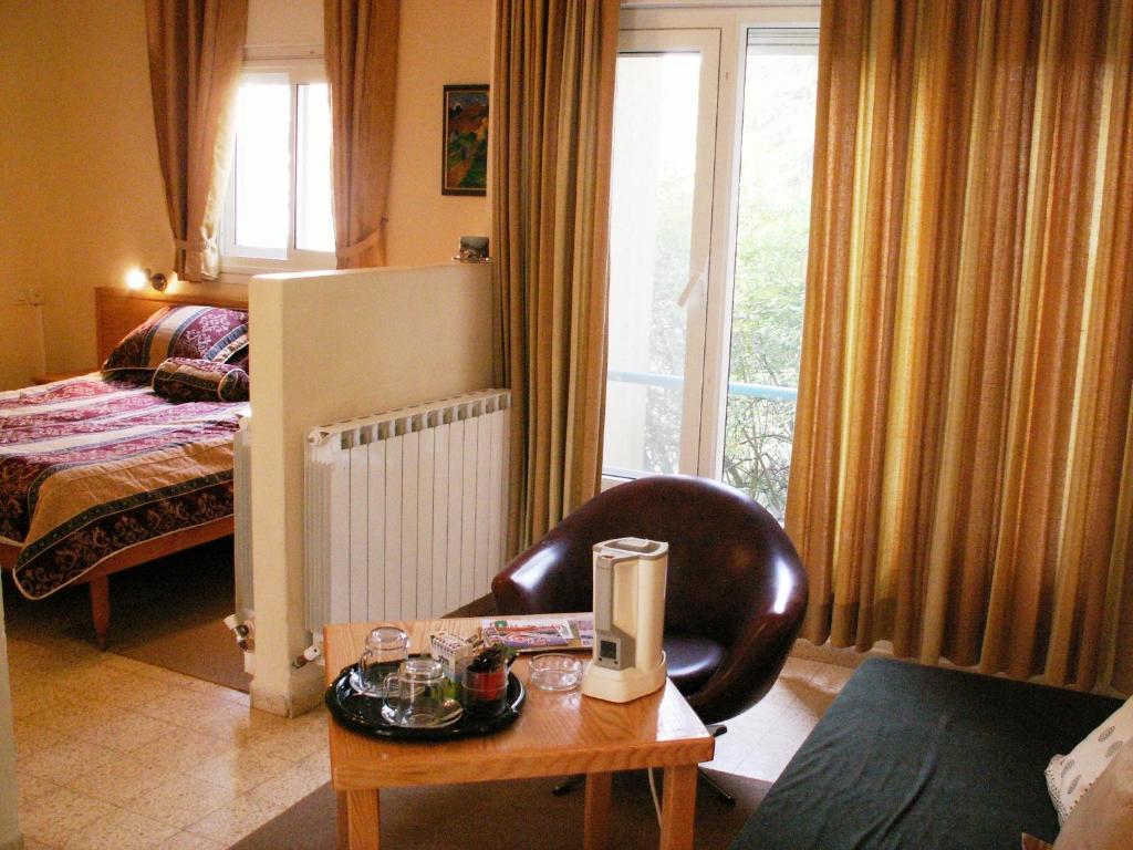 Safed Inn Стая снимка
