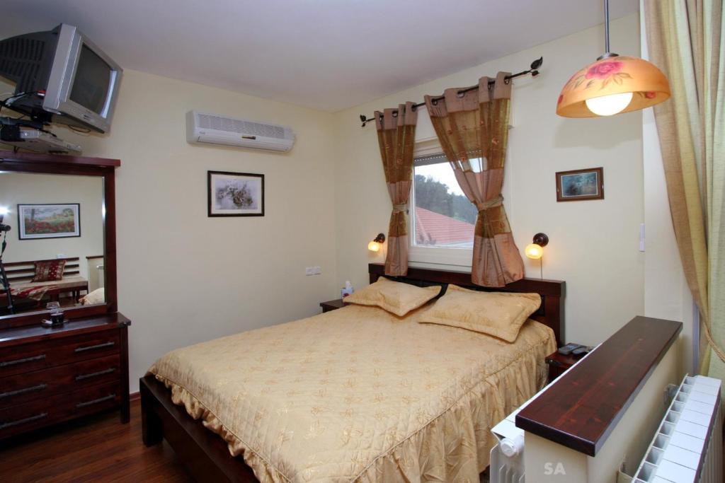 Safed Inn Стая снимка