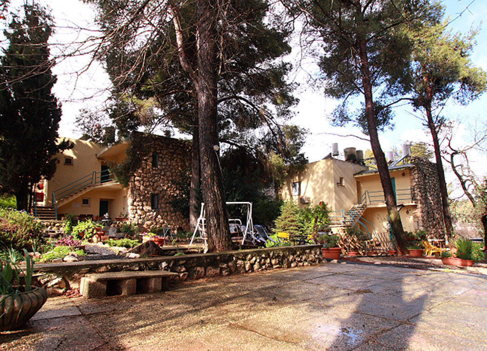 Safed Inn Екстериор снимка