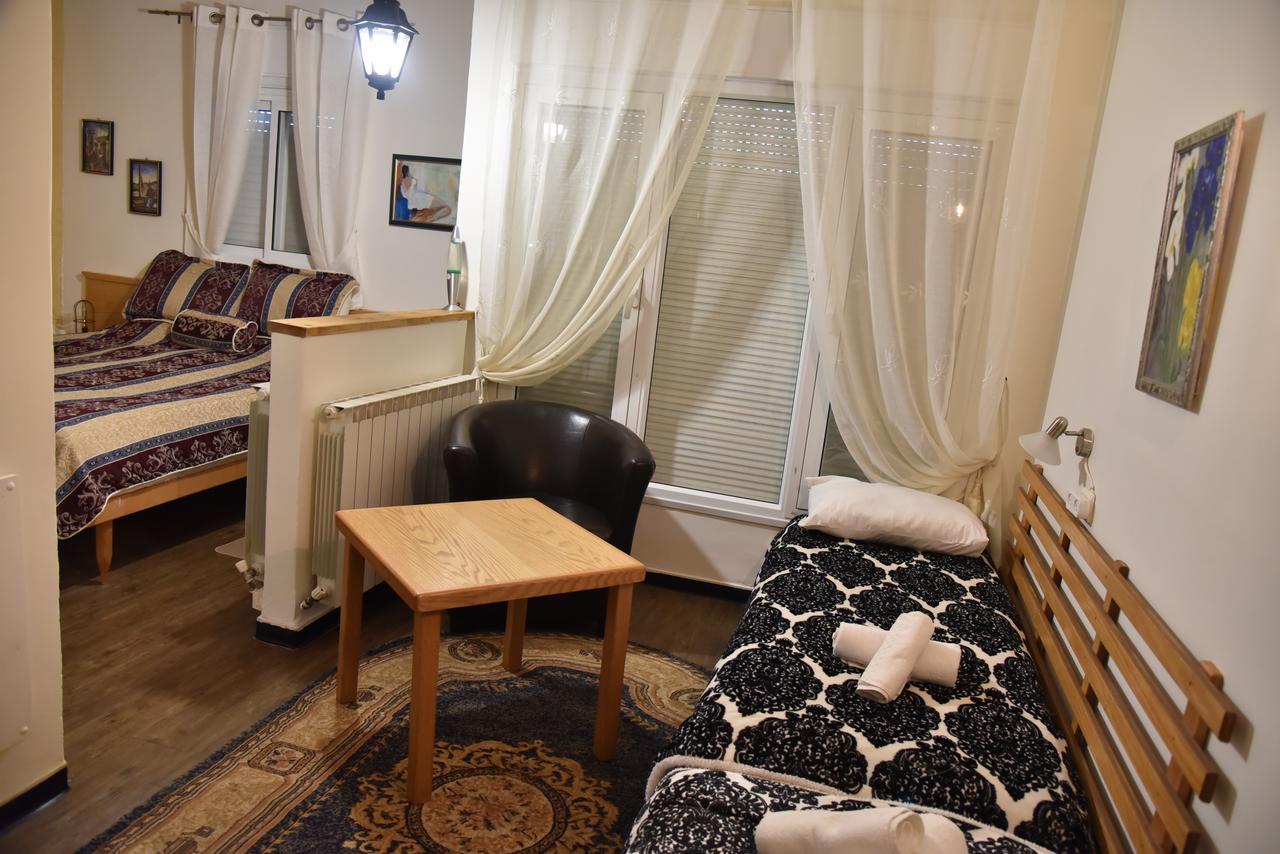 Safed Inn Екстериор снимка