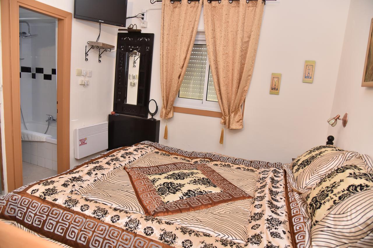 Safed Inn Екстериор снимка