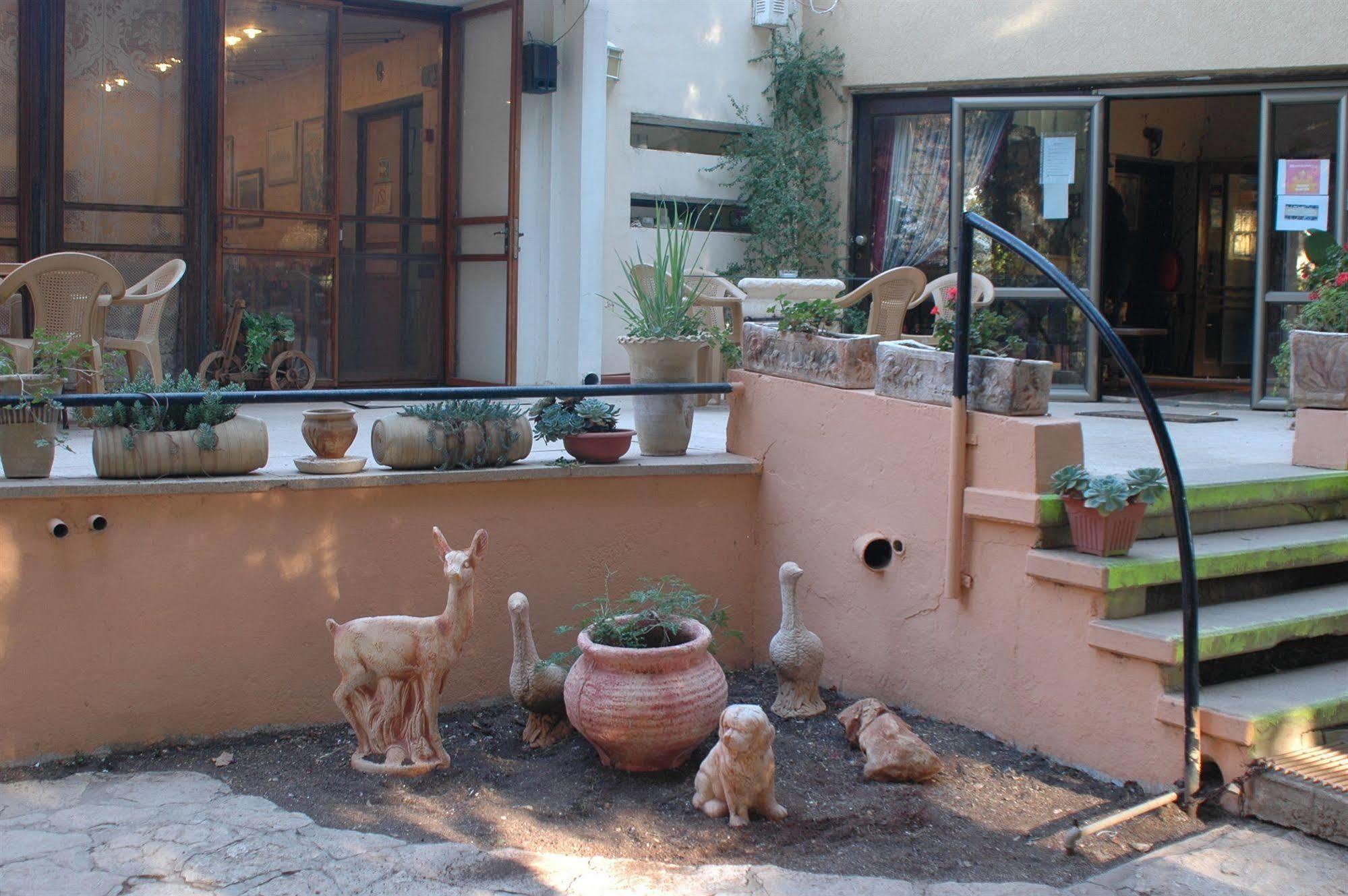 Safed Inn Екстериор снимка